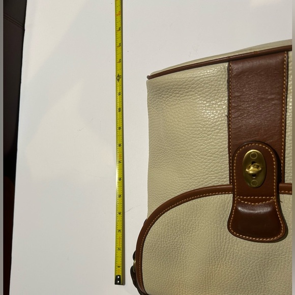 Coach Vintage Sheridan Marion Crossbody Bag in Brown and Cream - Picture 10 of 11